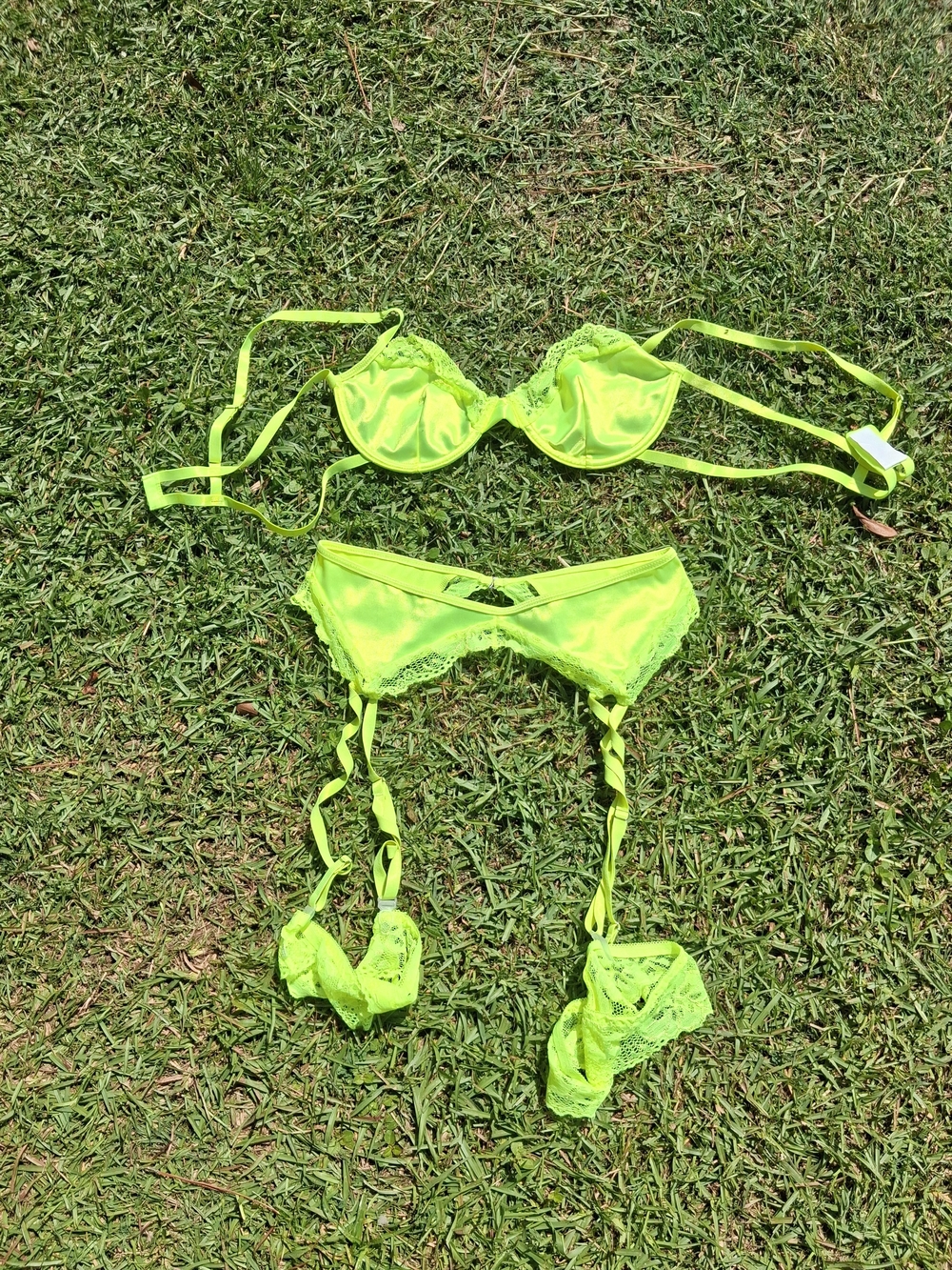 Neon Lime Lace Underwire Bra & Garter Set